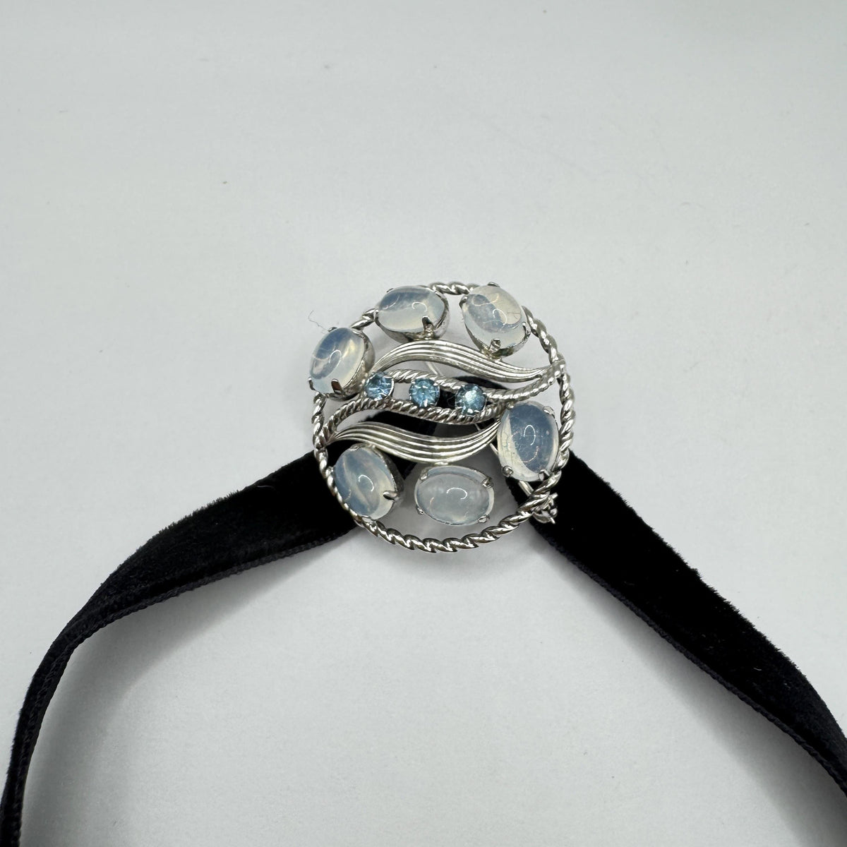 Vintage White Moonstone 925 Sterling Silver Rhodium Brooch Pin Necklace Black Velvet Choker