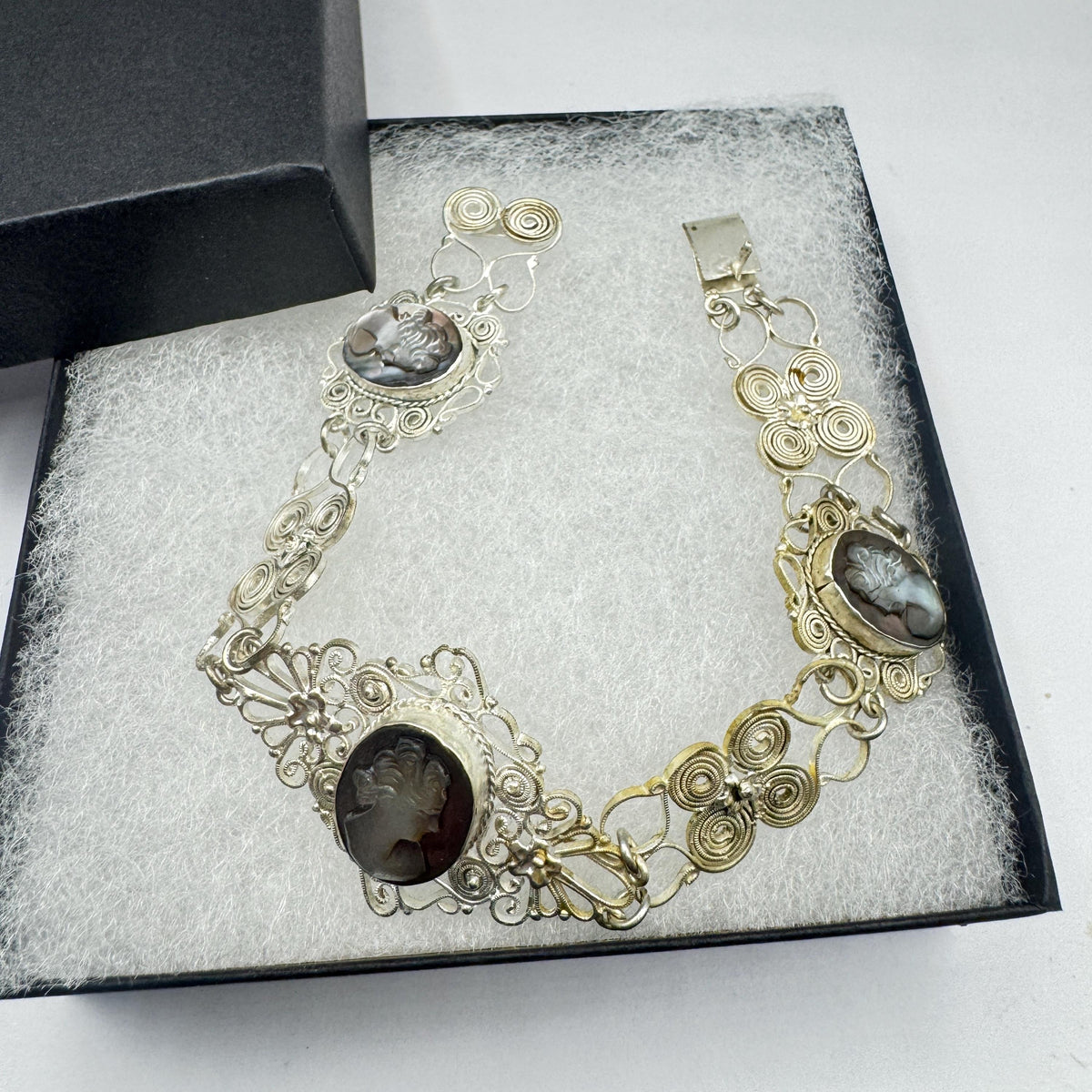 Vintage Abalone Cameo Bracelet 925 Sterling Silver 7 inches
