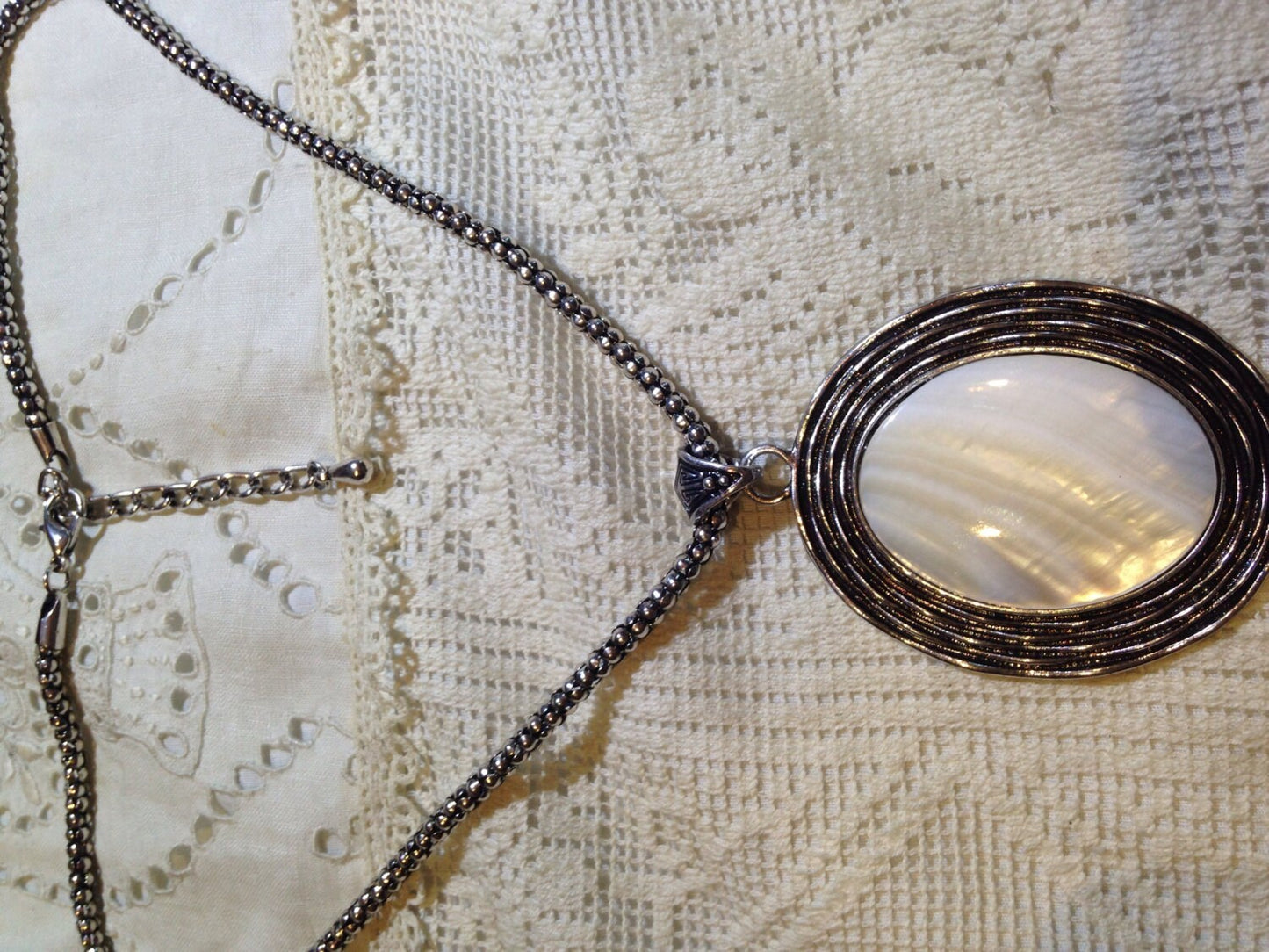 Vintage White Genuine Mother of Pearl White Bronze Pendant