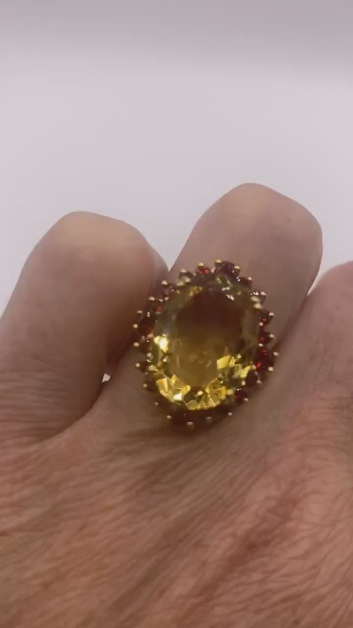 Vintage Goldenen Citrine and Red Garnet 925 Golden Sterling Silver Ring