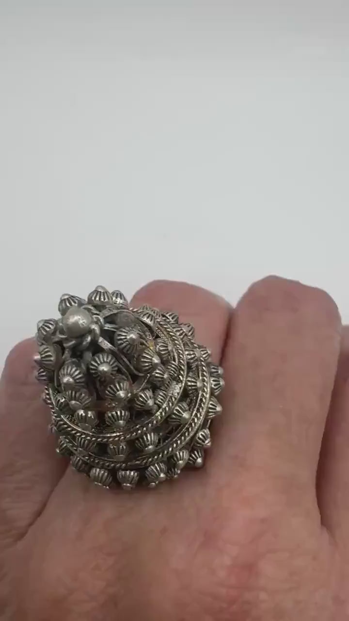 Vintage antique Yemmonite 925 Sterling Silver Pillbox Ring