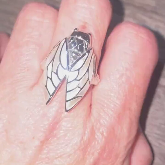 Antique Deco Mother of Pearl Cicada 925 Sterling Silver Ring