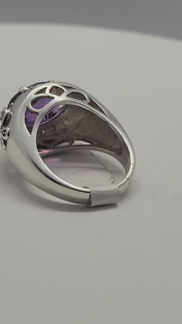 Vintage Purple Amethyst with Green Peridot Sidestones Ring in 925 Sterling Silver