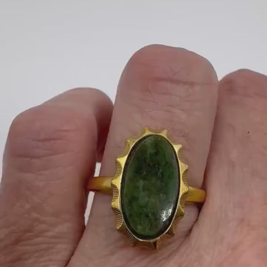 Vintage Green Jade Nephirite Golden 925 Sterling Silver Ring Size 6.5
